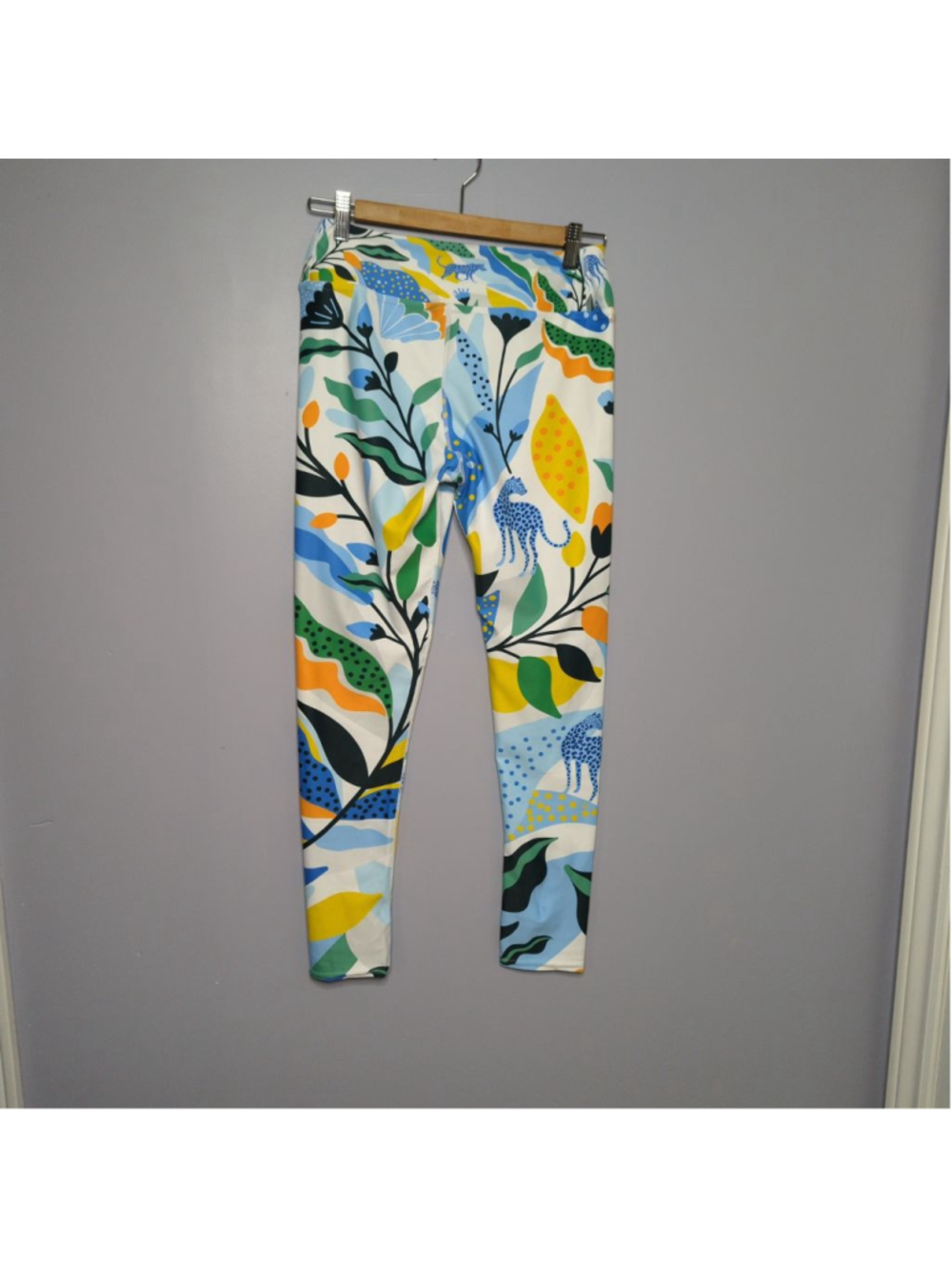 Jessie Zhao New York High Waist Yoga Leggings - L - Blue Leopard Botanical Print - Picture 5 of 15